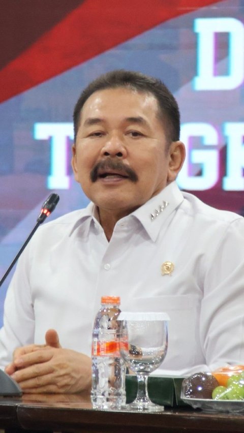 Jaksa Agung ST Burhanuddin menerima kunjungan Duta Pelajar Sadar Hukum Kaltim 2024 di Gedung Utama Kejaksaan Agung, Jakarta, Kamis, 12 Desember 2024