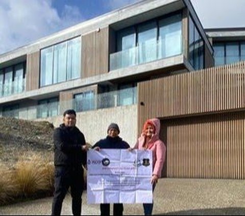 Pusat Pemulihan Aset Kejaksaan Agung berhasil merampas sebuah rumah atau villa milik terpidana Benny Tjokrosaputro. Aset bernilai NZD3,4 juta atau sekitar Rp32,8 miliar itu terletak di Kerry Drive 1/3 Kota Queenstown, New Zealand.