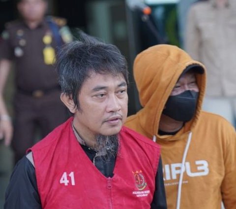 Tim Tangkap Buronan Kejaksaan Agung dan Tim Intelijen Kejaksaan Tinggi Sulawesi Selatan berhasil menangkap menangkap Andi Awaluddin Buchri, terpidana kasus investasi bodong yang masuk Daftar Pencarian Orang (DPO) Kejati Sulsel.