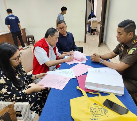 Kejaksaan Negeri Jayawijaya telah melaksanakan eksekusi terhadap terpidana Henry Kusnohardjo di Rumah Tahanan Negara Kelas I Surabaya di Medaeng, Kamis 22 Februari 2024.