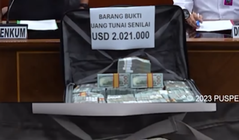 &ldquo;Berhasil mengupayakan penyerahan kembali sejumlah uang sebesar USD (dollar Amerika Serikat) 619.000 dari Tersangka AQ, sehingga total penyerahan uang tersebut senilai USD 2.640.000 atau setara dengan Rp 40 miliar,&rdquo;