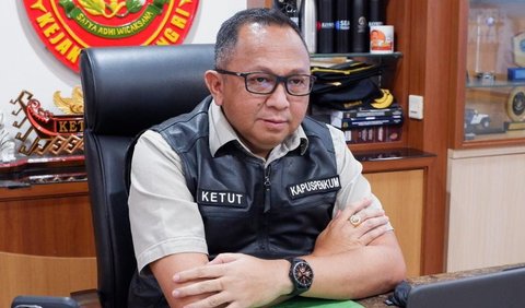 &ldquo;Serangkaian kegiatan penggeledahan dan penyitaan tersebut terkait dengan penyidikan dugaan tindak pidana korupsi tata niaga komoditas timah di wilayah Izin Usaha Pertambangan (IUP) PT Timah Tbk tahun 2015 sampai dengan 2022,&rdquo;