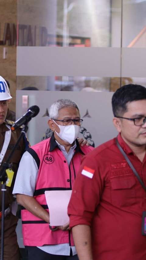 Tim Penyidik pada Direktorat Penyidikan Jaksa Agung Muda Bidang Tindak Pidana Khusus (JAM PIDSUS) Kejaksaan Agung menetapkan enam tersangka terkait perkara dugaan tindak pidana korupsi dalam tata kelola komoditi emas tahun 2010 sampai dengan 2021, Rabu 29 Mei 2024. Penetapan tersangka dilakukan setelah pemeriksaan dan berdasarkan alat bukti permulaan yang cukup.