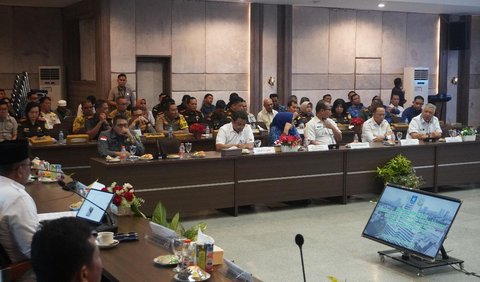 &ldquo;Marilah kita bersama-sama berkomitmen untuk mewujudkan sektor pertambangan timah yang berkelanjutan dan bertanggung jawab, demi kesejahteraan masyarakat dan kelestarian lingkungan hidup di Provinsi Kepulauan Bangka Belitung,&rdquo;