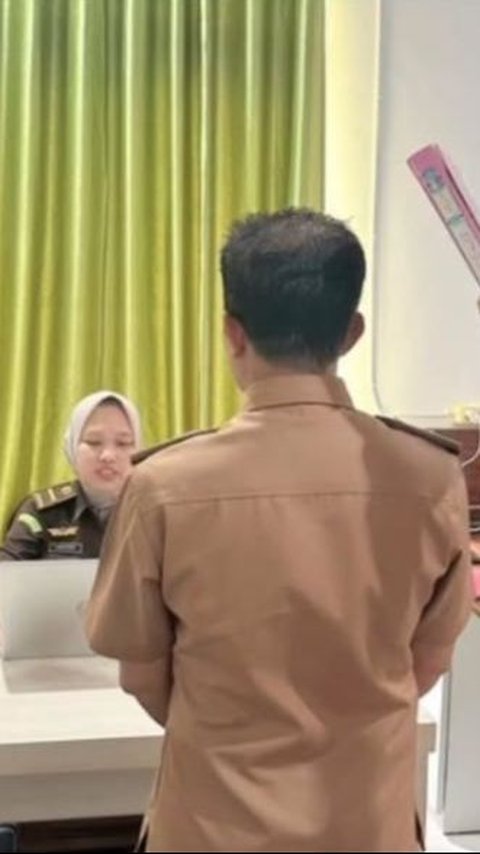 Kejari Lahat baka memeriksa para Kades se-Kabupaten Lahat untuk mengusut dugaan korupsi proyek fiktif pembuatan peta desa
