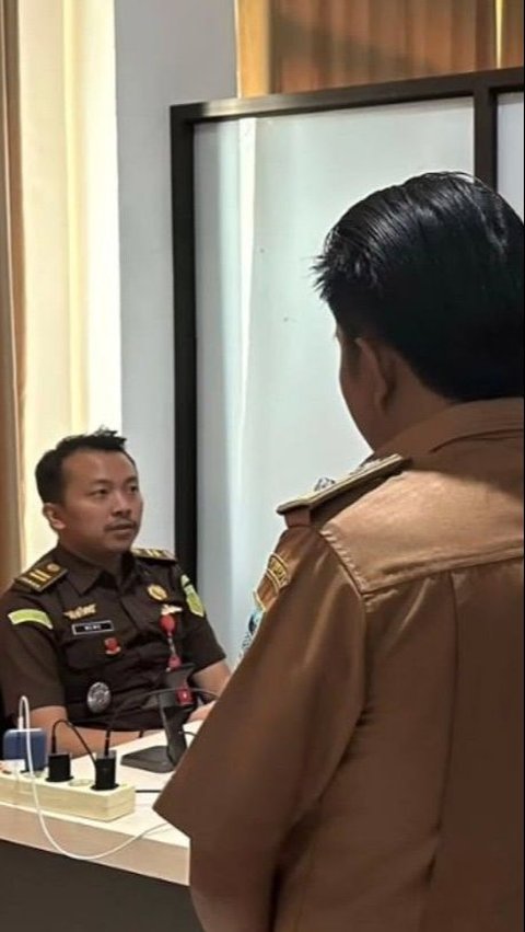 Kejari Lahat baka memeriksa para Kades se-Kabupaten Lahat untuk mengusut dugaan korupsi proyek fiktif pembuatan peta desa