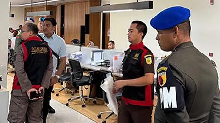 Kejari Tanjung Perak Geledah Kantor PT Pelindo Regional 3 dan PT APBS Terkait Perkara Proyek Kolam Pelabuhan