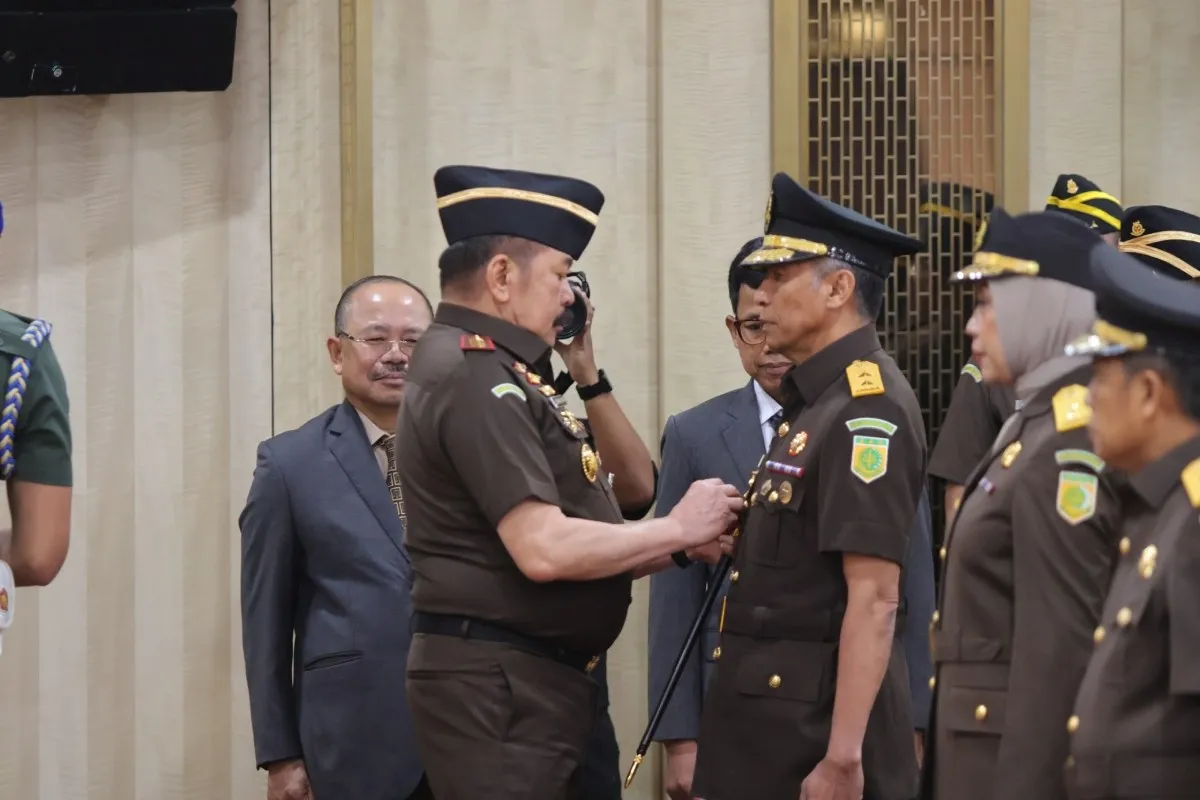 Jaksa Agung Melantik 17 Kajati dan 20 Pejabat Eselon II Kejagung