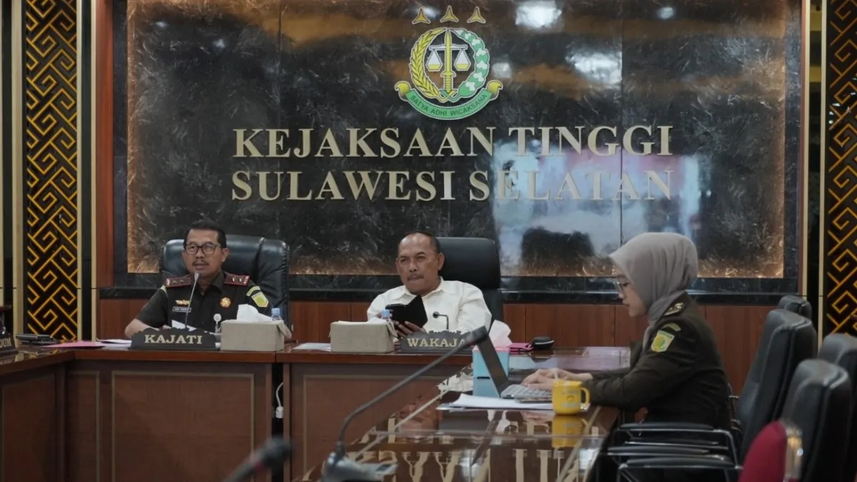 Kajati Sulsel Dr Didik Farkhan Alisyahdi saat memimpin ekspose restorative ustice