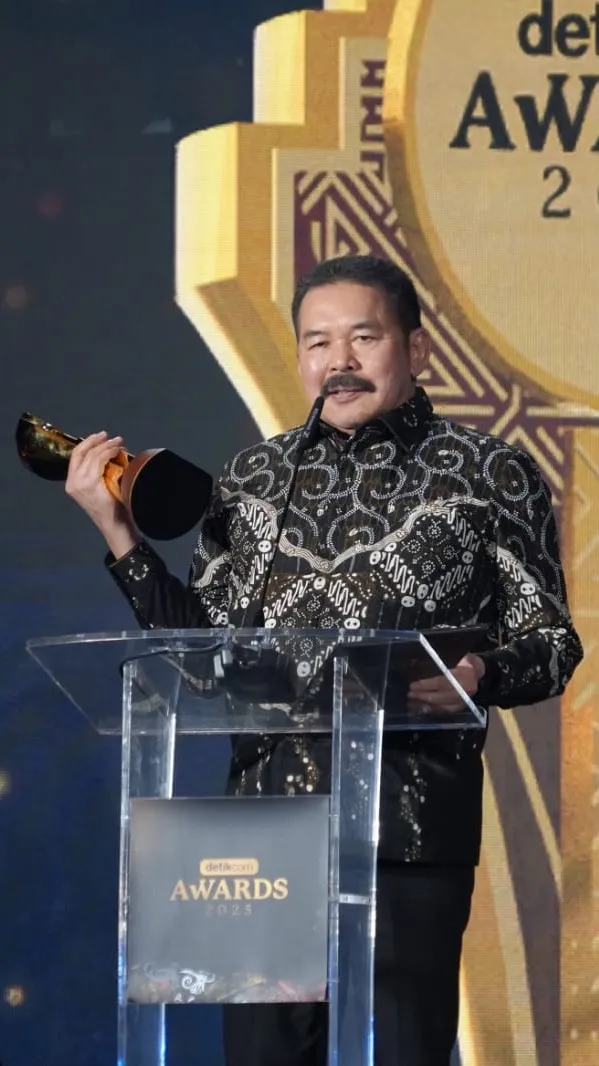 Jaksa Agung ST Burhanuddin Raih Penghargaan `Tokoh Transformasi Penegakan Hukum` pada detikcom Award 2025