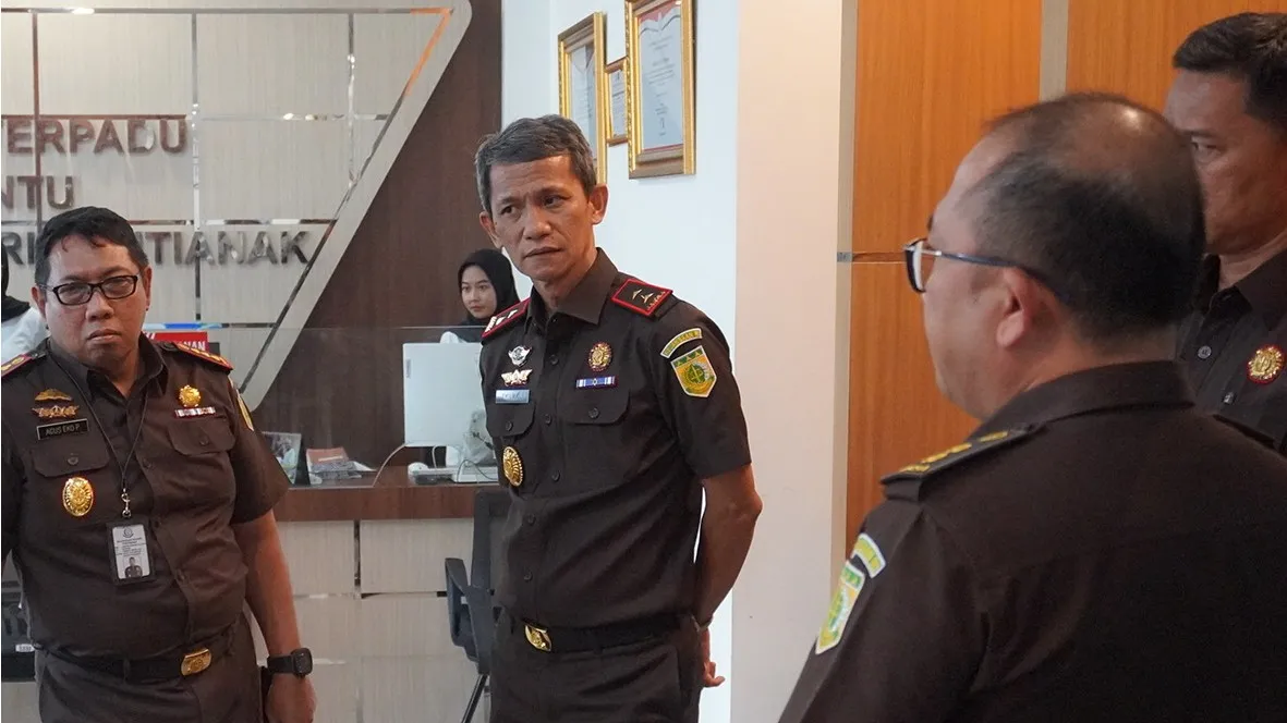 Kajati Kalbar Dr. Emilwan Ridwan