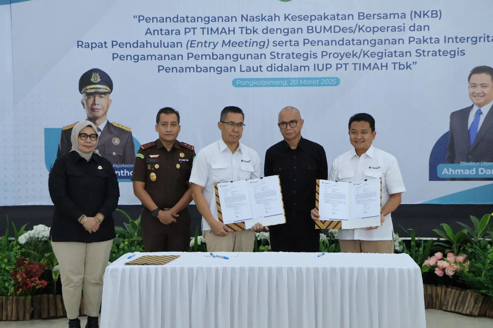 Jaksa Agung Muda Intelijen (JAM-Intel) Prof. Dr. Reda Mantovani saat Penandatanganan Nota Kesepahaman (MoU) antara PT Timah Tbk dan Kelompok Masyarakat