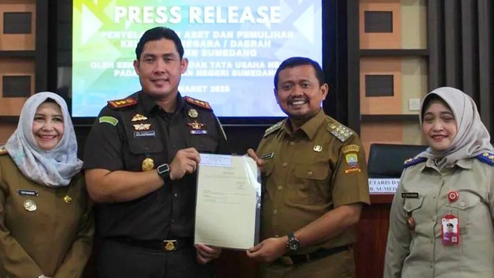 Diapresiasi Bupati, Kejari Sumedang Pulihkan Keuangan dan Selamatkan Aset Daerah Rp57,17 Miliar