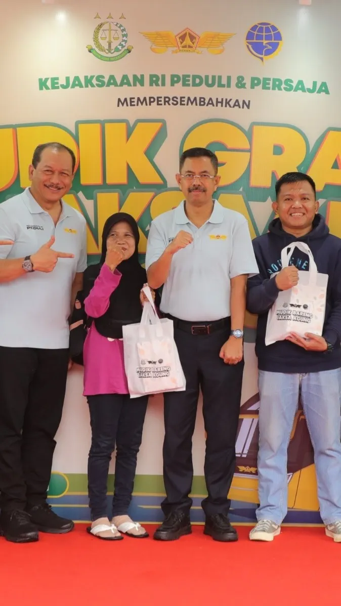 Gelar Mudik Gratis Tahun 2025, Kejaksaan Berangkatkan 646 Pemudik ke Jawa dan Sumatera