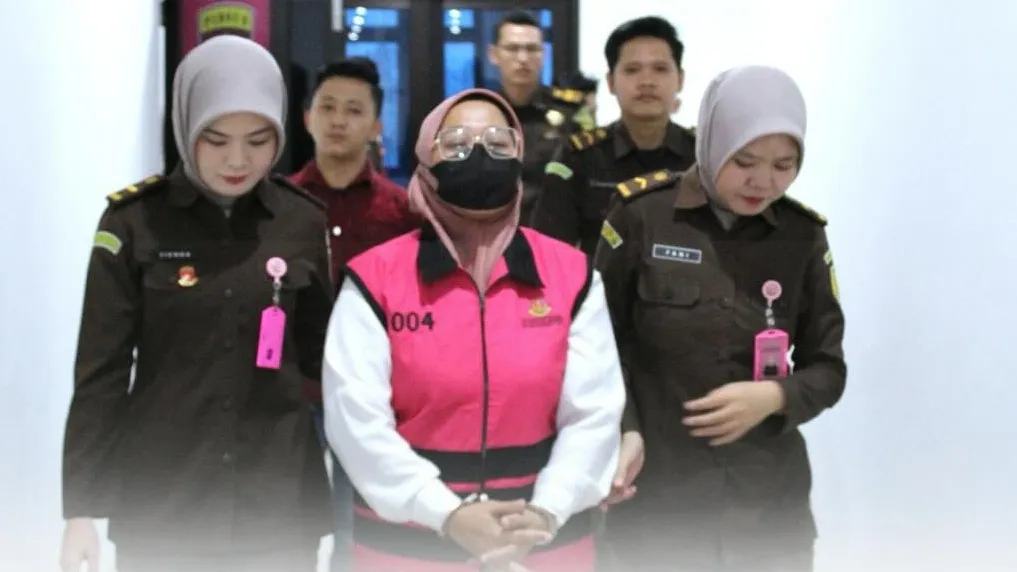 Kejari Tulang Bawang Barat menetapkan EY sebagai tersangka dugaan korupsi