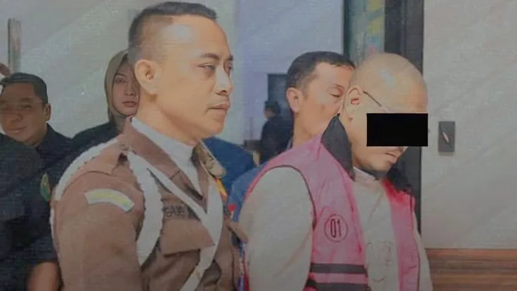 ZY, mantan staf di Dinas Lingkungan Hidup (DLH) jadi tersangka perkara korupsi pengelolaan sampah di DLH Kota Tangsel