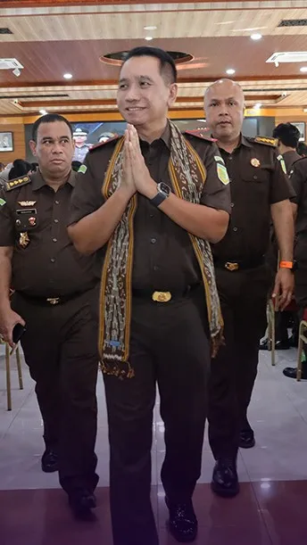 Hari Pertama Jabat Kajati Yogyakarta, Riono Budisantoso Tekankan Profesionalitas Kejaksaan