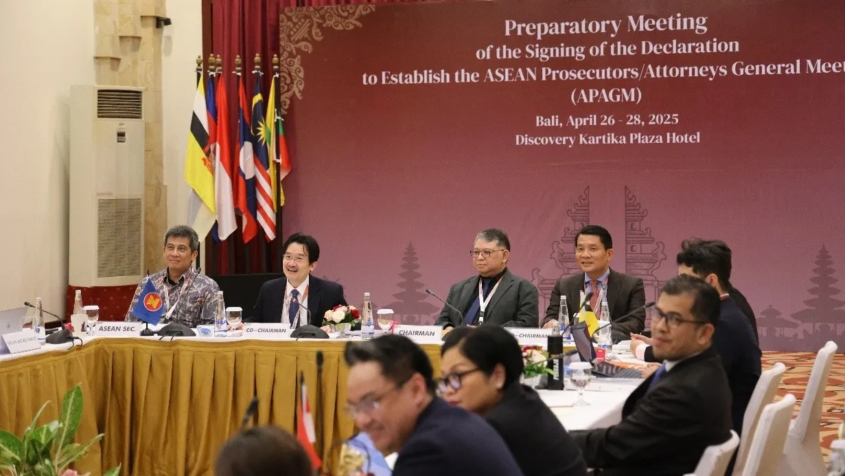 Tanam Mangrove dan Pertemuan Jaksa ASEAN