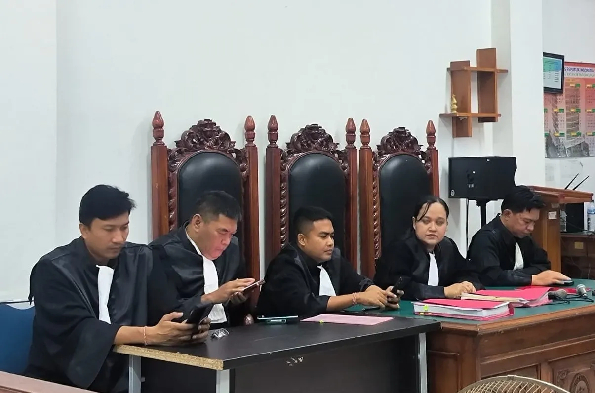 Kejaksaan Takkan Kompromi, JPU Jerat Eks Kapolres Ngada AKBP Fajar dan Perantara Fani dengan Pasal-Pasal Ini