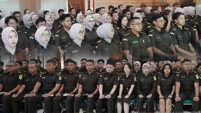 Kejati Jatim memberikan pembekalan kepada CPNS di lingkungan hukum se-WIlayah Jatim