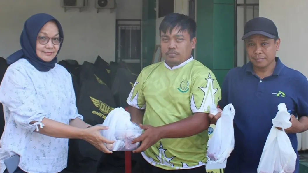Kejari Bandar Lampung mengadakan kegiatan penyembelihan hewan kurban Idul Adha 1444 H pada Minggu, 8 Juni 2025