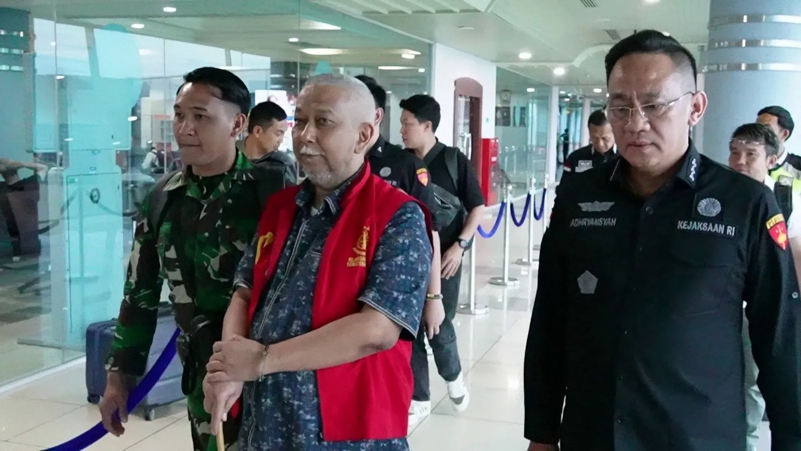 Tersangka PB jalani pemindahan penahanan ke Rutan Klas 1 Palembang