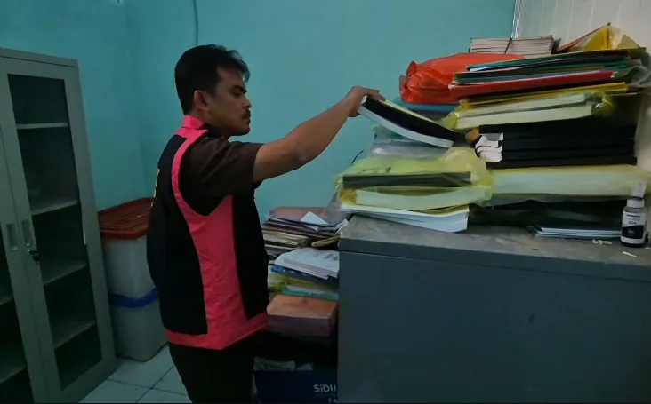 Penyidik Kejari Aceh Singkil Geledah Kantor Disdik Terkait Penyidikan Perkara Pengadaan Seragam Sekolah