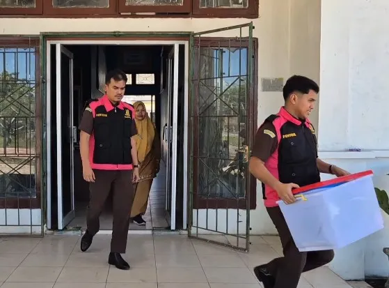 Penyidik Kejari Aceh Singkil Geledah Kantor Disdik Terkait Penyidikan Perkara Pengadaan Seragam Sekolah