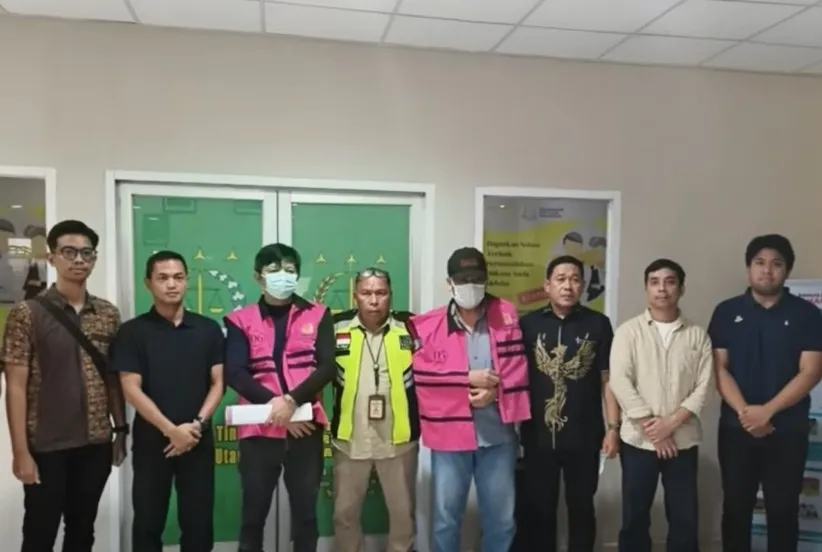 Tim Intelijen Kejati Sulut Kawal Pengamanan 2 Tersangka Perkara Dugaan Korupsi pada Dinas PUPR Boven Digoel