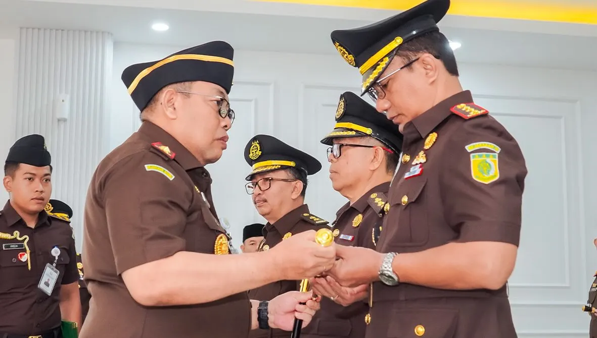 Lantik Aspidum dan 2 Kajari Baru, Kajati Sumbar Ingatkan integritas dan Tanggung Jawab Amanah Jabatan