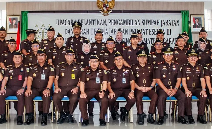 Lantik Aspidum dan 2 Kajari Baru, Kajati Sumbar Ingatkan integritas dan Tanggung Jawab Amanah Jabatan