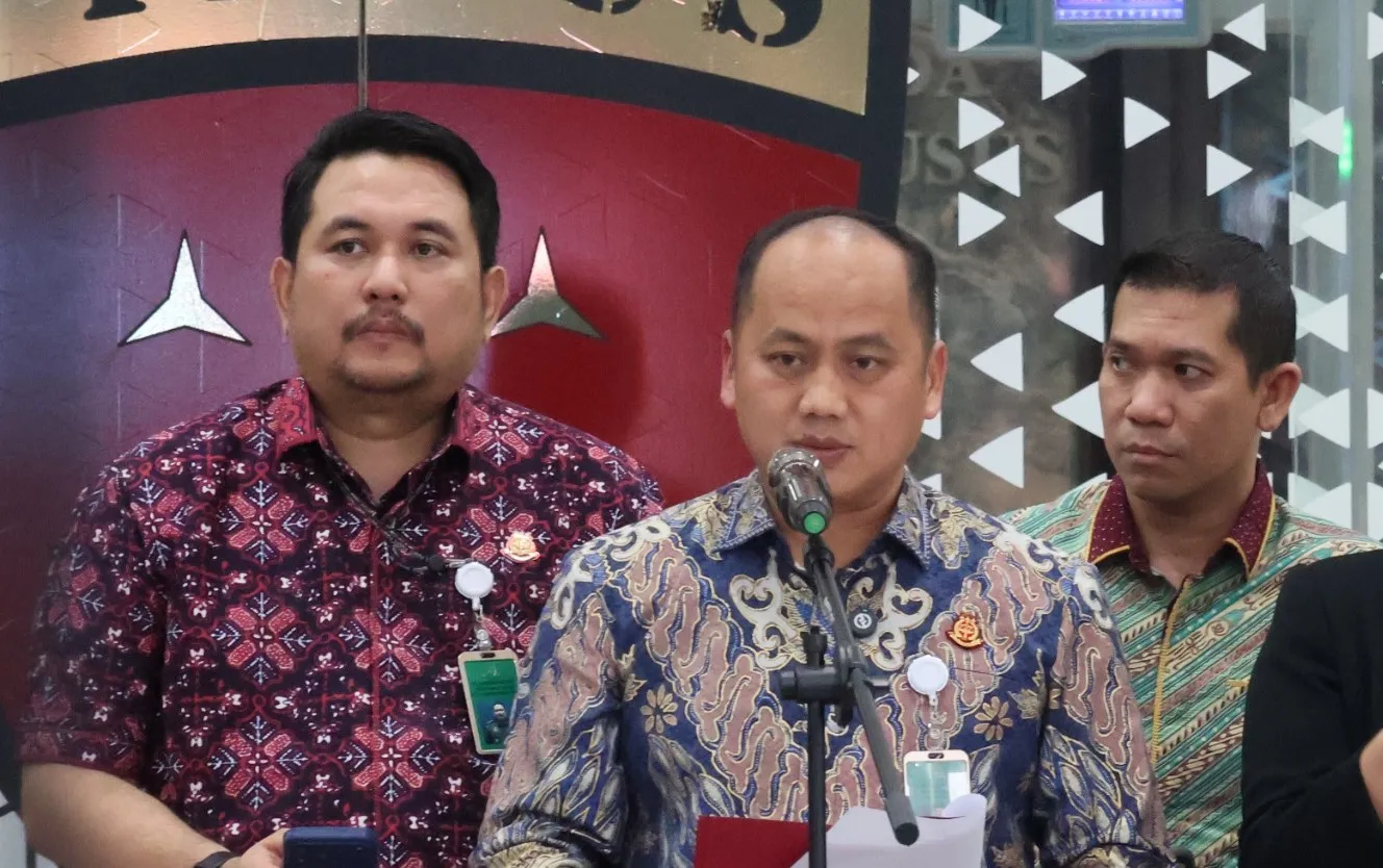 Kapuspenkum Anang Supriatna bersama jajaranb Puspenkum