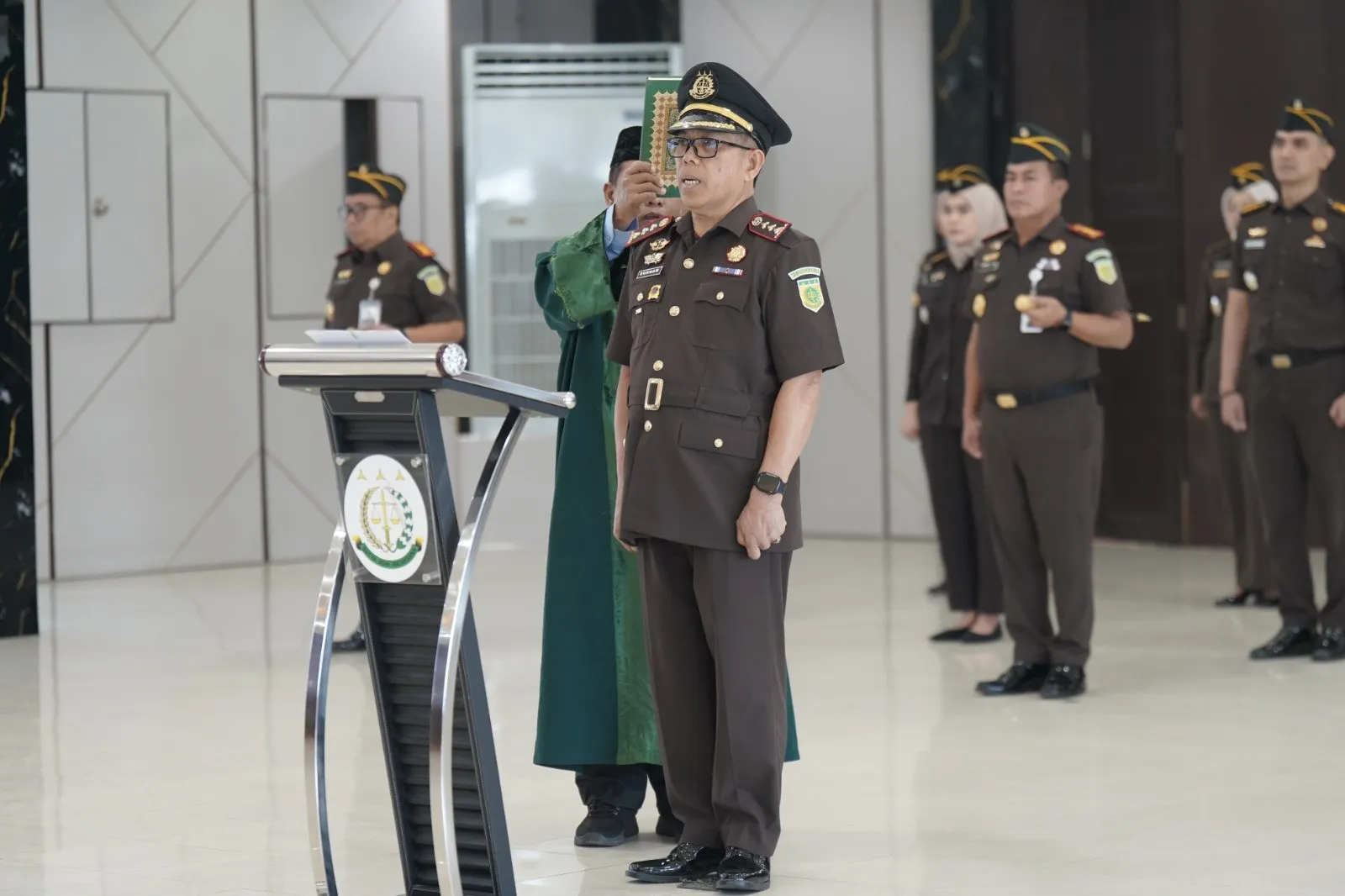 Lantik Burhan, S.H., M.H., Sebagai Kajari Gowa, Kajati Sulsel Tekankan 5 Pedoman Pelaksanaan Tugas