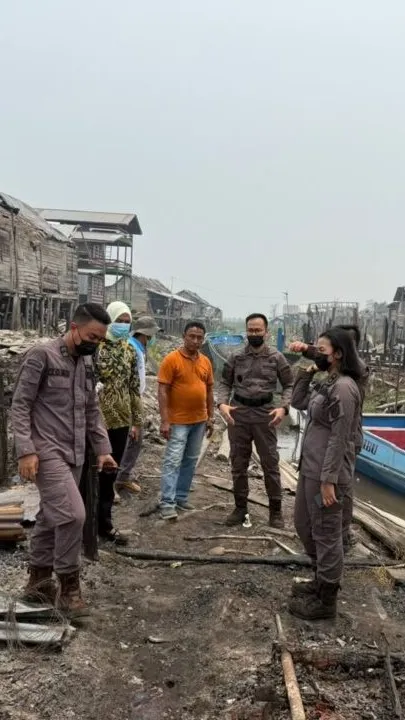 Korps Adhyaksa Kejari Bangka Selatan Berikan Donasi untuk Warga Korban Kebakaran Dusun Serdang