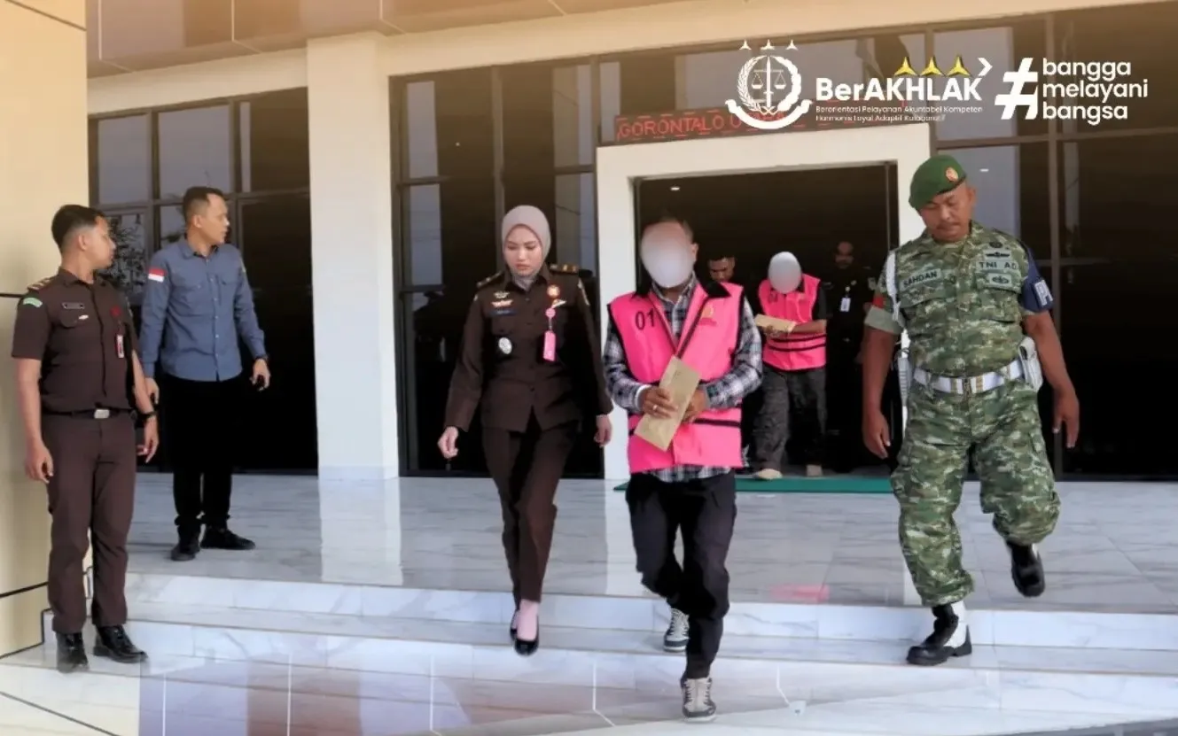Kejari Gorontalo Tahan 3 dari 4 Tersangka Perkara Dugaan Korupsi Proyek Pembangunan Masjid di Dinas PUPR