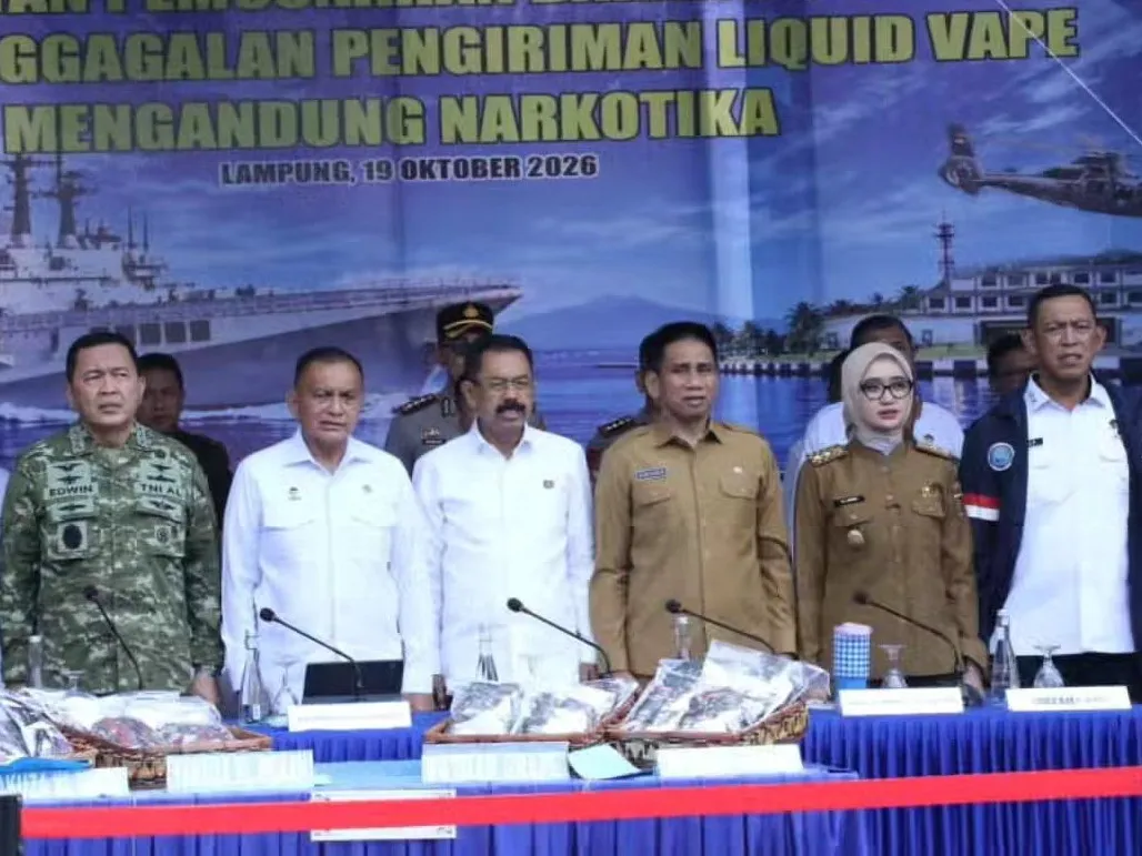 Kajati dan Wakajati Lampung Dampingi Wakil Jaksa Agung dalam Pemusnahan Ribuan Liquid Vape Mengandung Zat Berbahaya