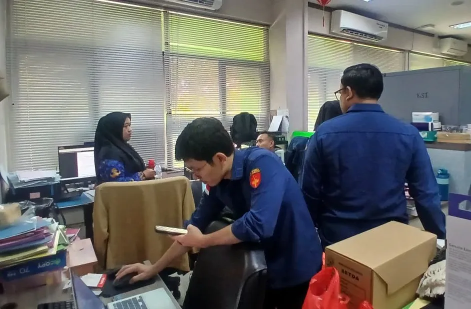 Jaksa Penyidik JAM PIDSUS menggelar penggeledahan terkait perkara KSO PT Pertamina Perseroda Bekasi
