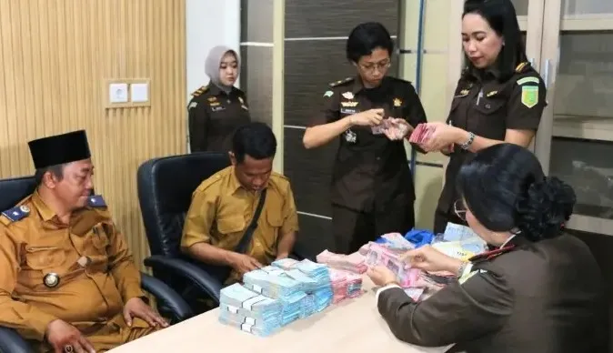 JPN Kejari Dompu Pulihkan Kerugian Keuangan Negara Rp267,67 Juta Terkait Indikasi Korupsi Dana Desa Soro Barat