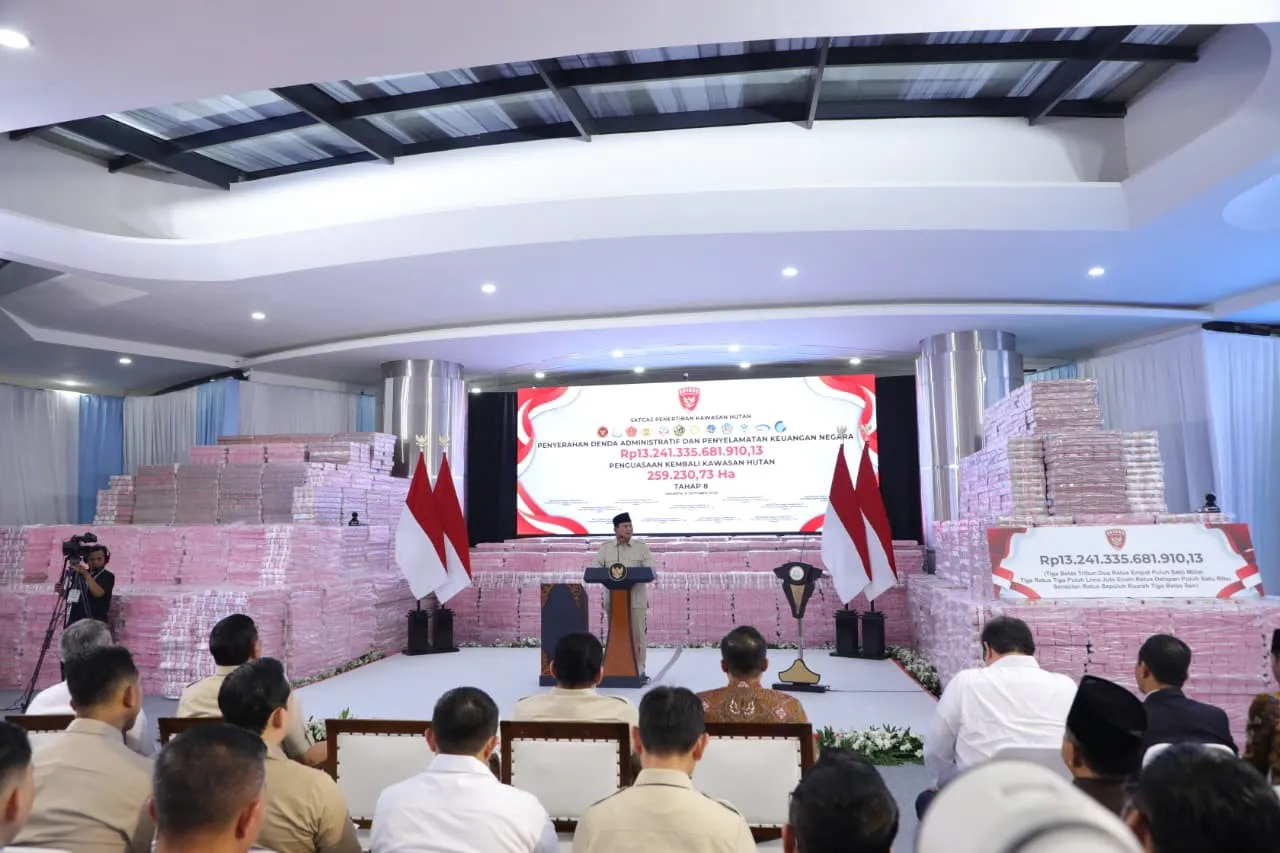 Presiden Prabowo Subianto saat memberikan arahan kepada Satgas PKH