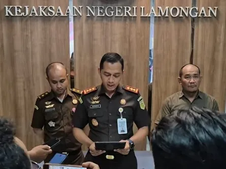 Sita Uang Rp1,8 Miliar, Kejari Lamongan Tetapkan 3 Tersangka Perkara Alih Fungsi Tanah Negara di Desa Sidokelar