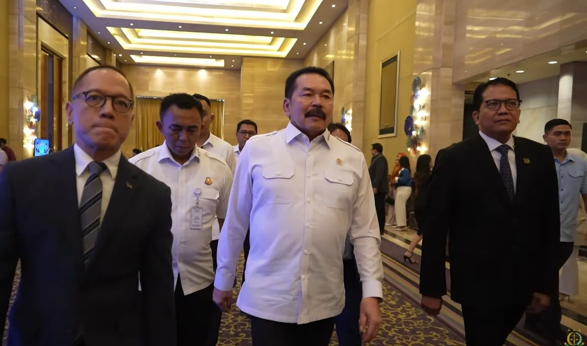 Jaksa Agung RI, ST Burhanuddin didampingi Jampidsus Dr Kuntadi
