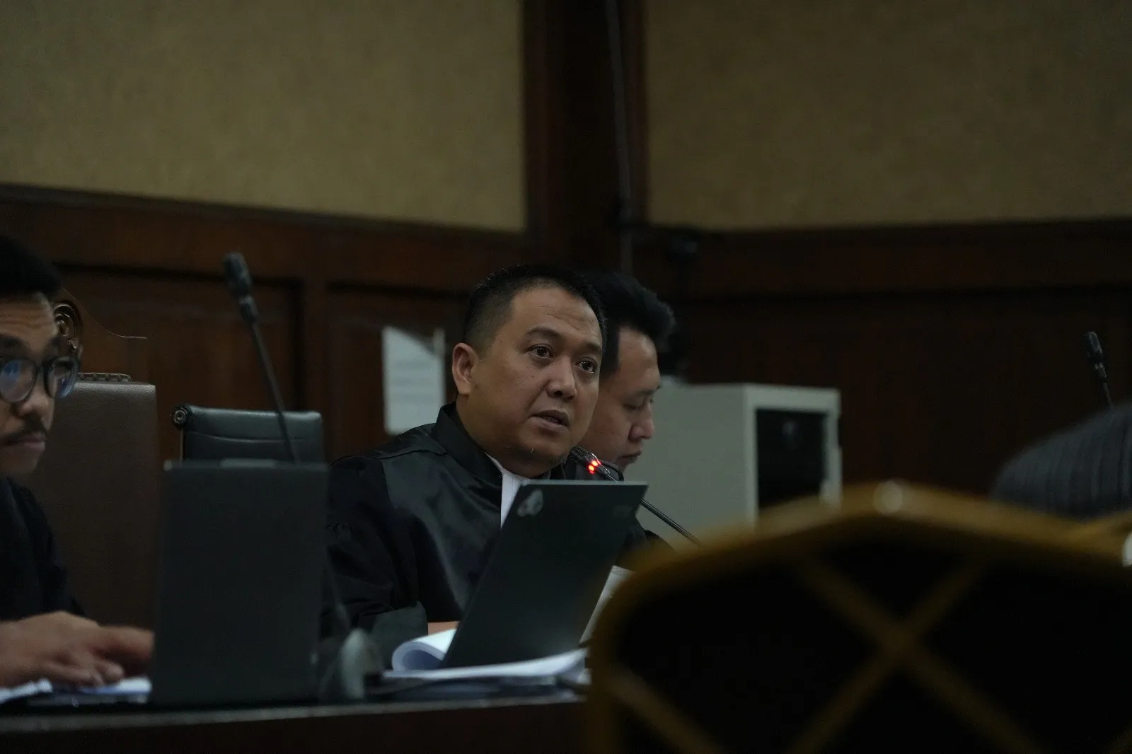 JPU Roy Riadi saat persidangan perkara korupsi pengadaan chromebook oleh Kemendikbudristek