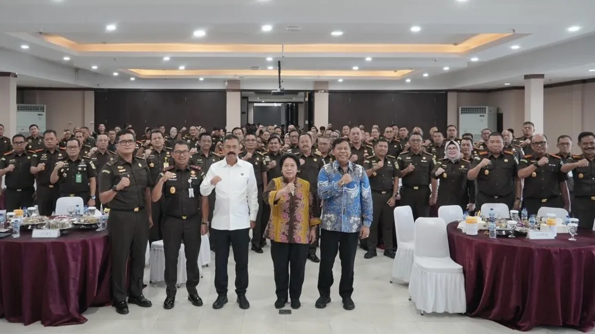Bimtek KUHP di Kejati Sulsel, Jampidum Tegaskan Jaksa Sebagai Navigator Utama Penanganan Perkara
