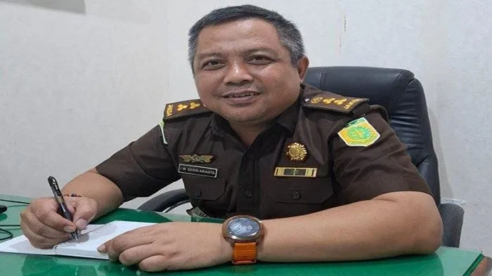 Kasi Penkum) Kejati Kalbar I Wayan Gedin Arianta, S.H., M.H.