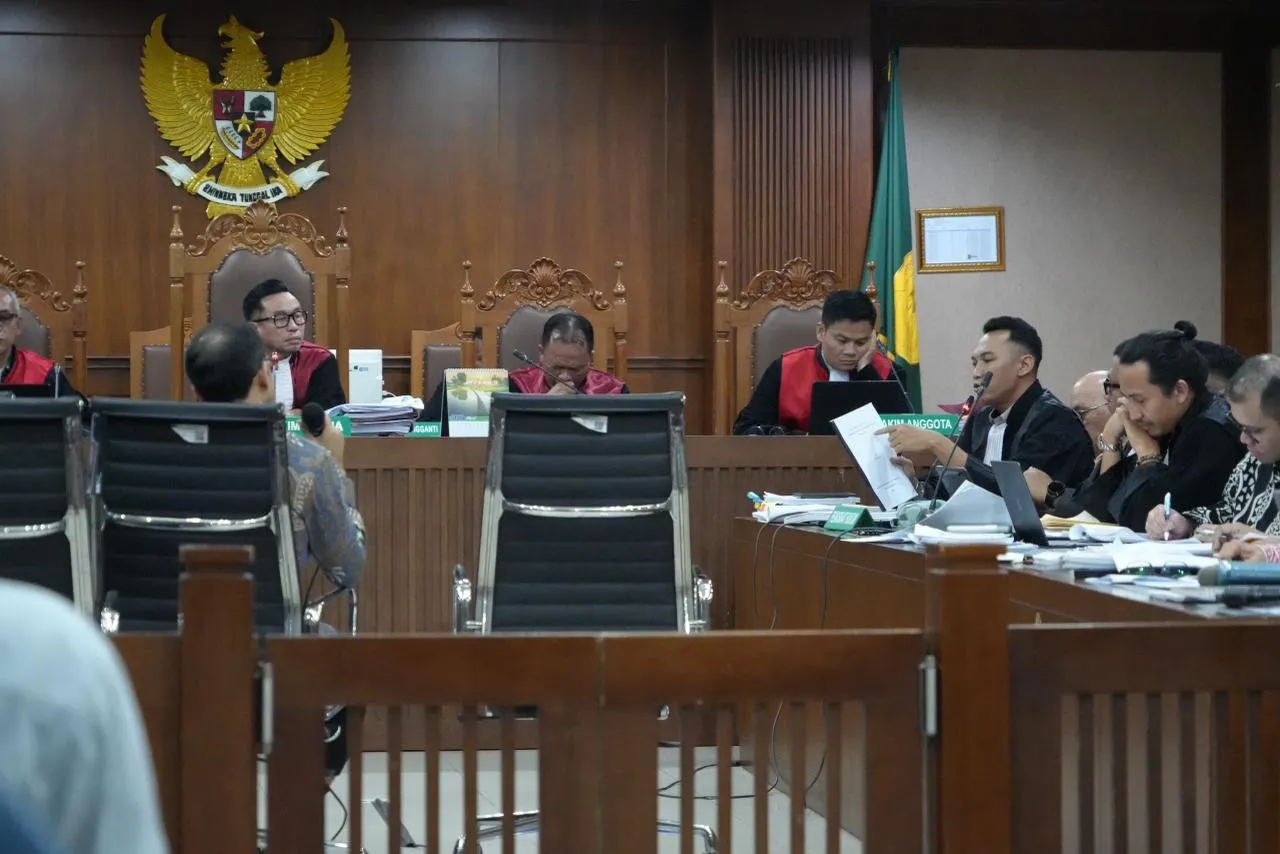 Anomali Wewenang Kebijakan