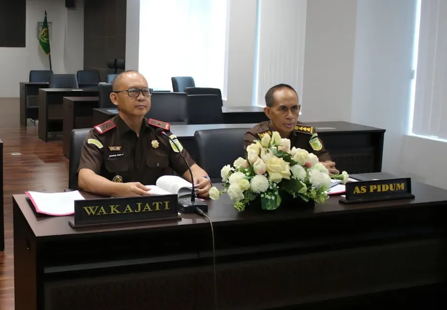 Wakajati Sulteng, Imanuel Rudi Pailang, S.H., M.H. memimpin ekspose penghentian penuntutan perkara lewat restorative justice