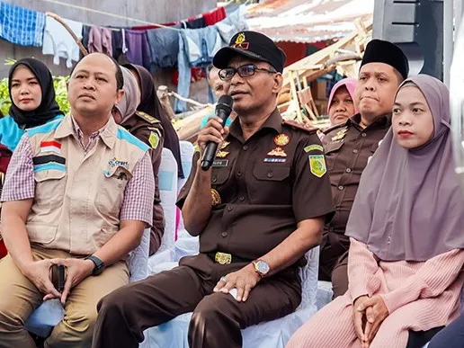 Light Up The Dream Dimulai, Kajati Sumbar Nyalakan Harapan Bagi Warga Kurang Mampu yang Belum Terakses Aliran Listrik