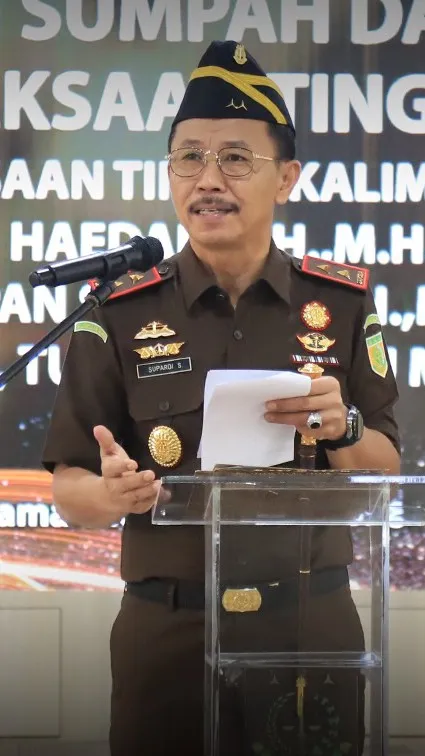 Kajati Katim Lantik Aspidus dan 3 Kajari di Wilayah Hukum Kalimantan Timur