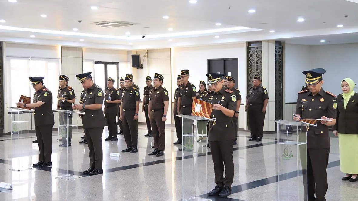 Kajati Katim Lantik Aspidus dan 3 Kajari di Wilayah Hukum Kalimantan Timur