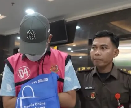 Kejati Sulsel Resmi Tahan Mantan Pj Gubernur dan 4 Tersangka Lainnya Terkait Perkara Korupsi Program Bibit Nanas RP60 Miliar